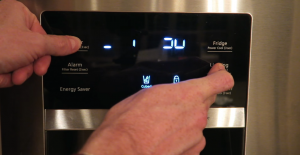 How to Defrost Samsung Ice Maker? (Quick and Easy Way)